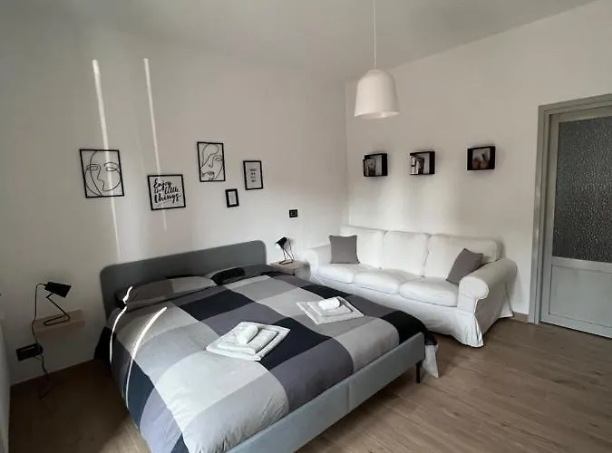 Le Stanze Di Alicam Bed & Breakfast Arona