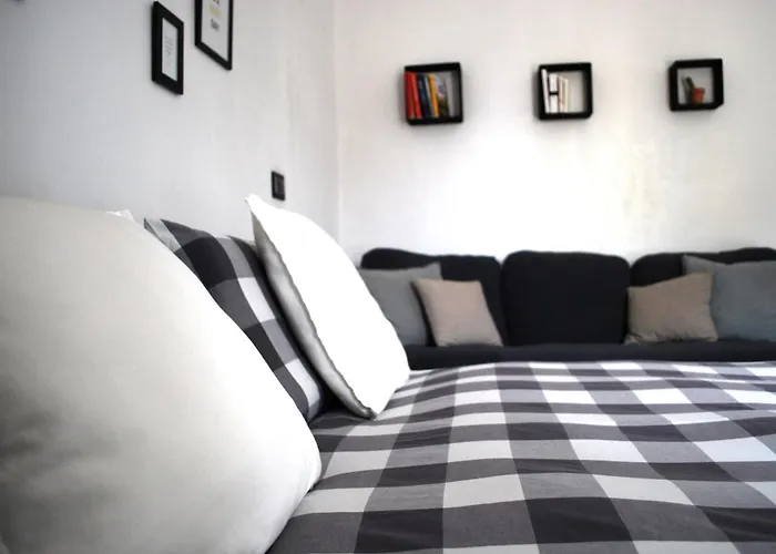 Le Stanze Di Alicam Bed & Breakfast 4*